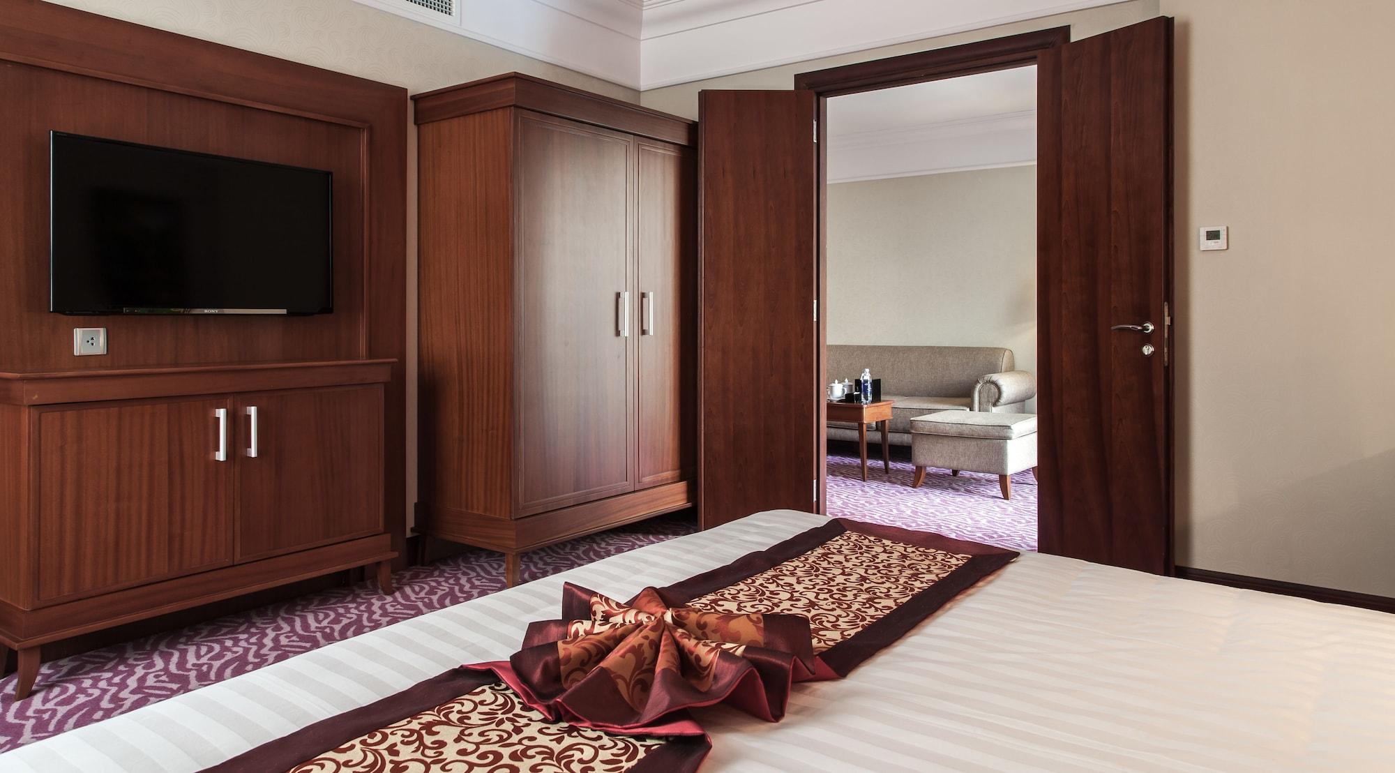 อาร์มี่ โฮเต็ล เหงียน ตริ ฟวง Hotel ฮานอย ภายนอก รูปภาพ