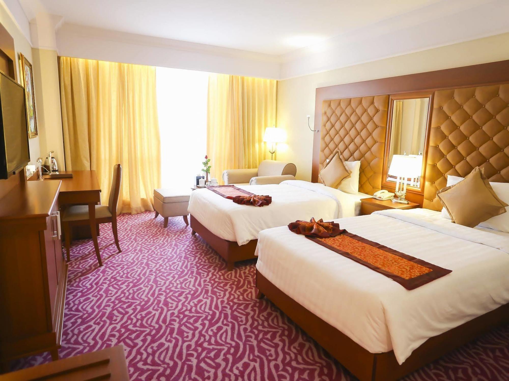 อาร์มี่ โฮเต็ล เหงียน ตริ ฟวง Hotel ฮานอย ภายนอก รูปภาพ