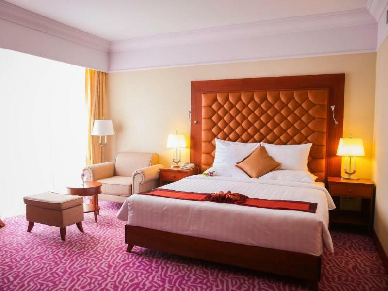 อาร์มี่ โฮเต็ล เหงียน ตริ ฟวง Hotel ฮานอย ภายนอก รูปภาพ